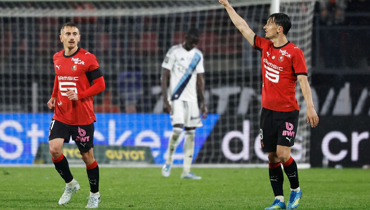 Valentin Rongier, Esteban Lepaul and teammates in action at Marseille