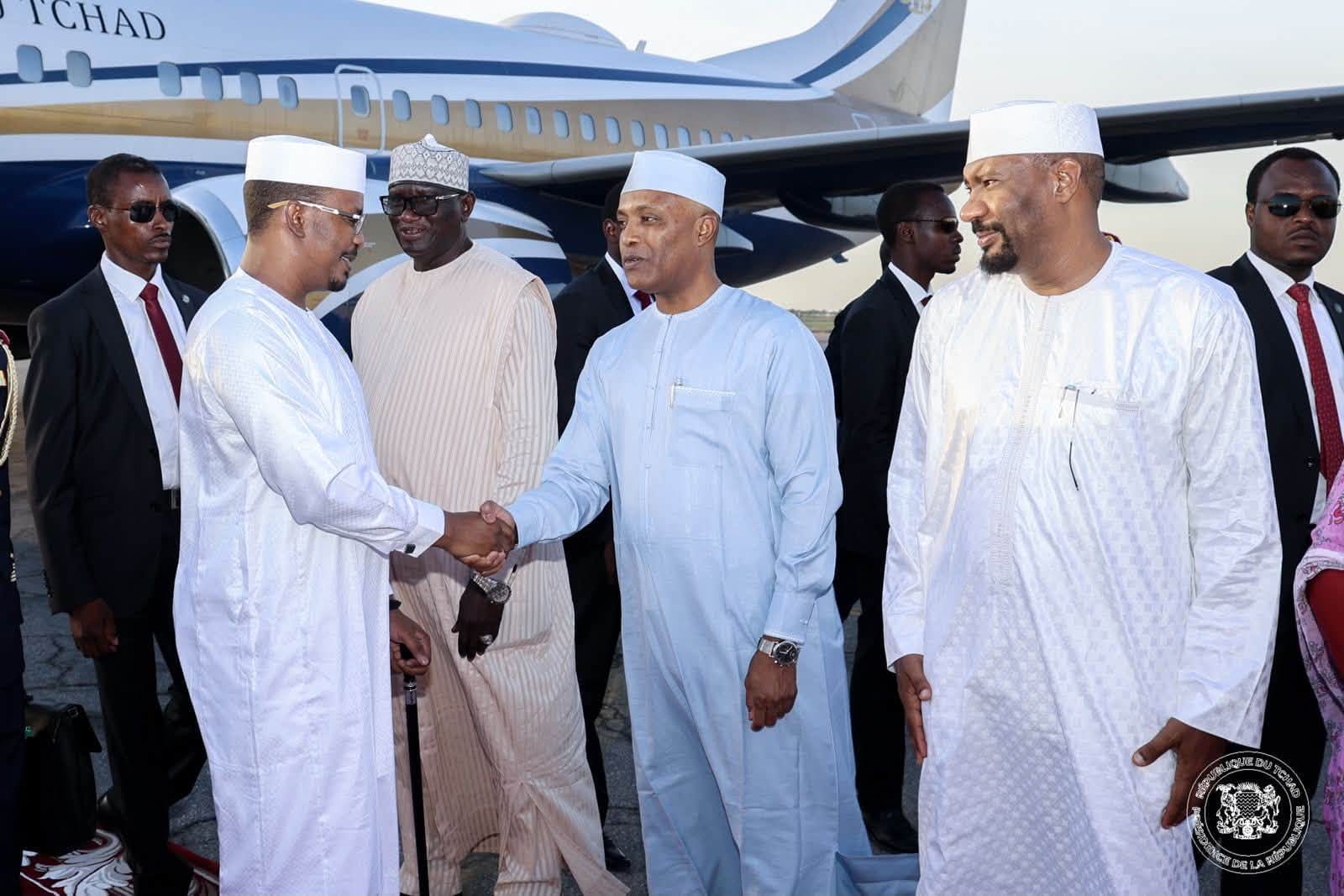Chad president greeted upon arrival at N'Djamena