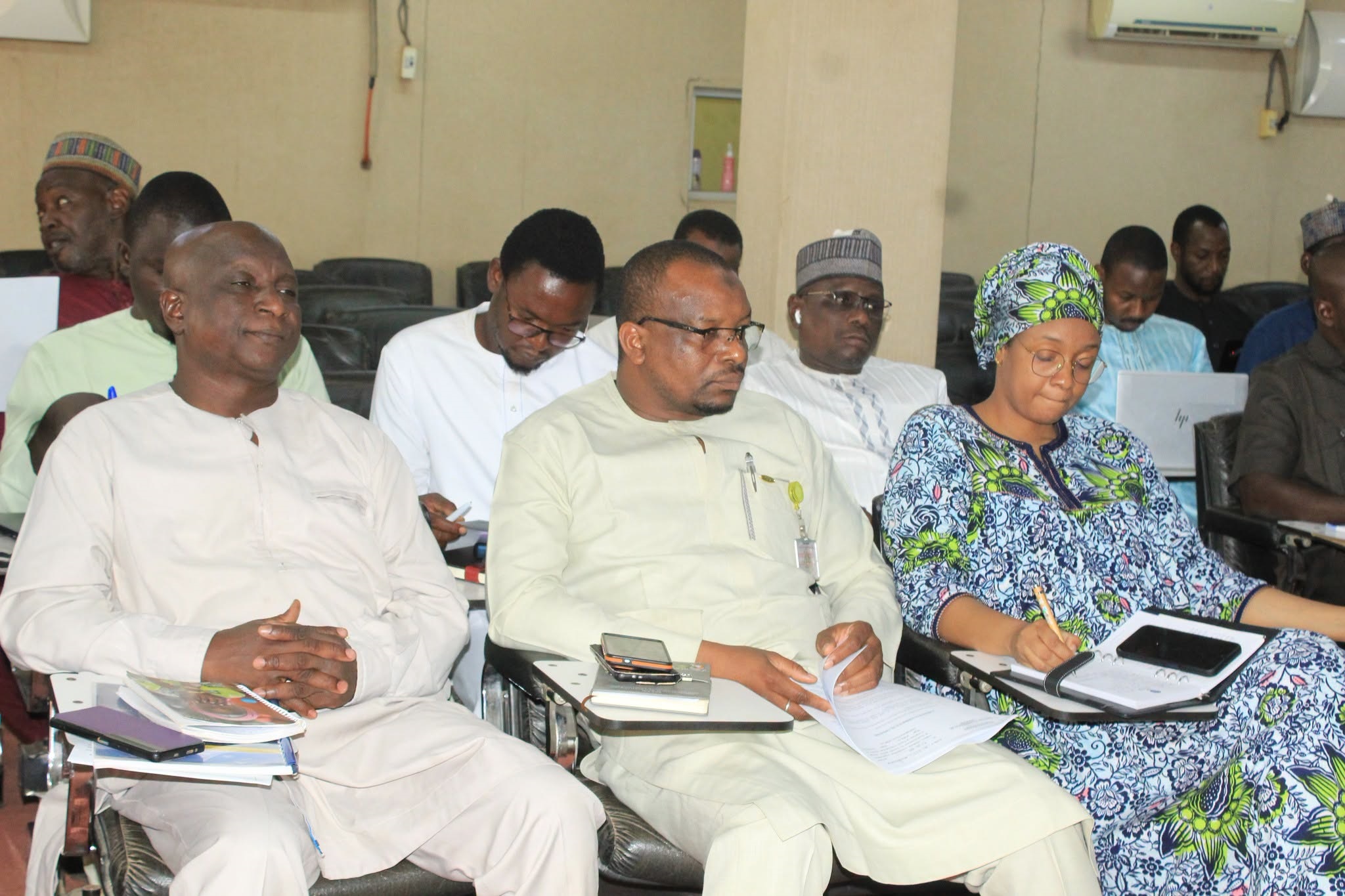 Niger’s economic officials reviewing project proposals
