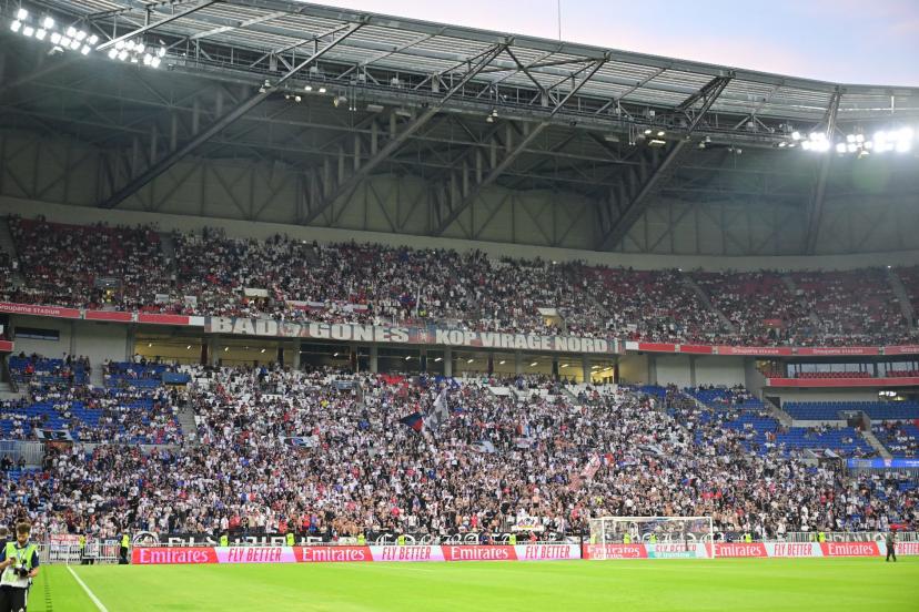 Fenerbahçe supporters expected to create a vibrant atmosphere at Groupama Stadium